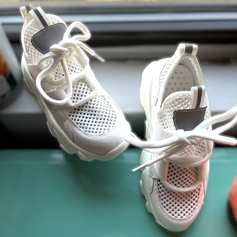 WHITE CHUNKY SNEAKER W NETTED DESIGN-BRAND NEW WO BOX-COMFY